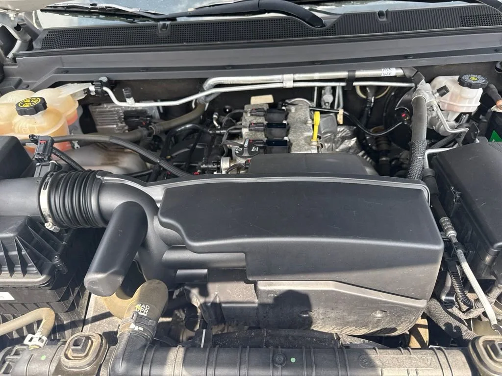 Used 2022 Summit White Chevrolet LT image 29