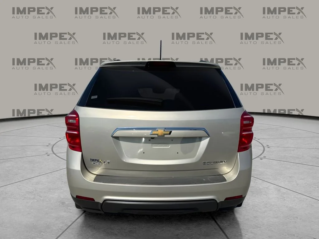 Used 2016 Gold Chevrolet LT image 4