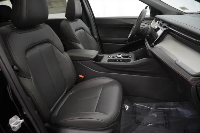 New 2026 Diamond Black Crystal Pearl-Coat Exterior Paint Jeep Limited image 34