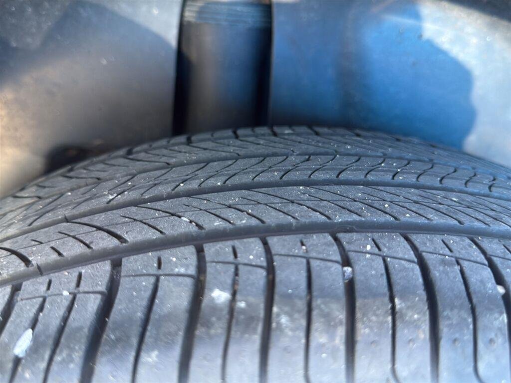 Used 2024 MOSAIC BLACK METALLIC CHEVROLET TRUCK  image 52