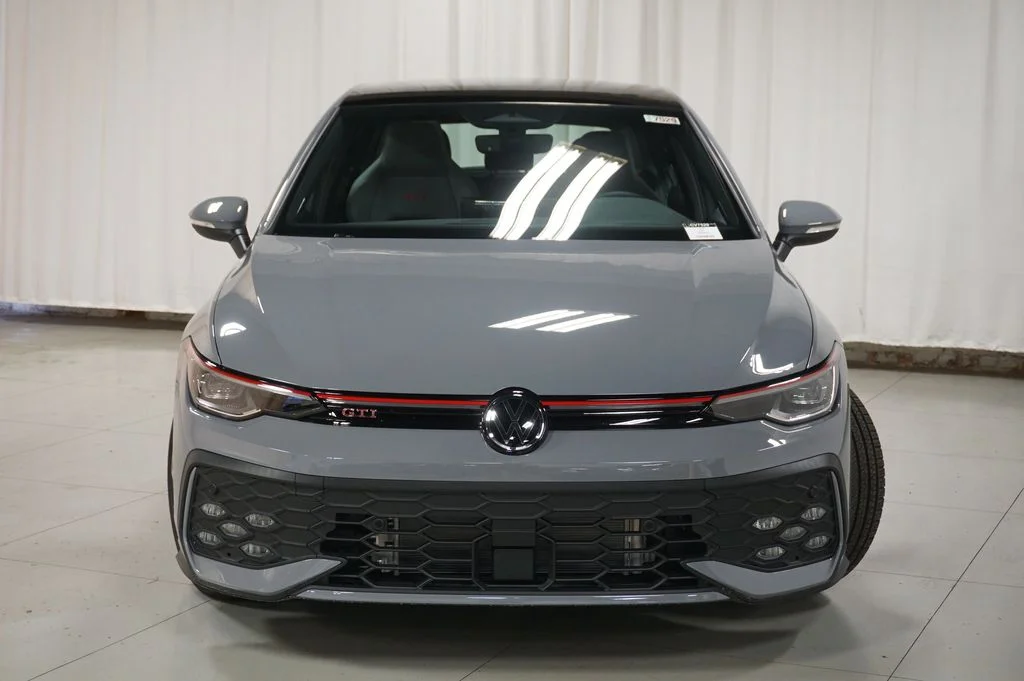New 2026 Moonstone Gray Volkswagen SE image 5