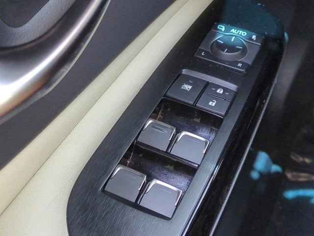 Certified Used 2022 Silver Lexus 300h Luxury image 24