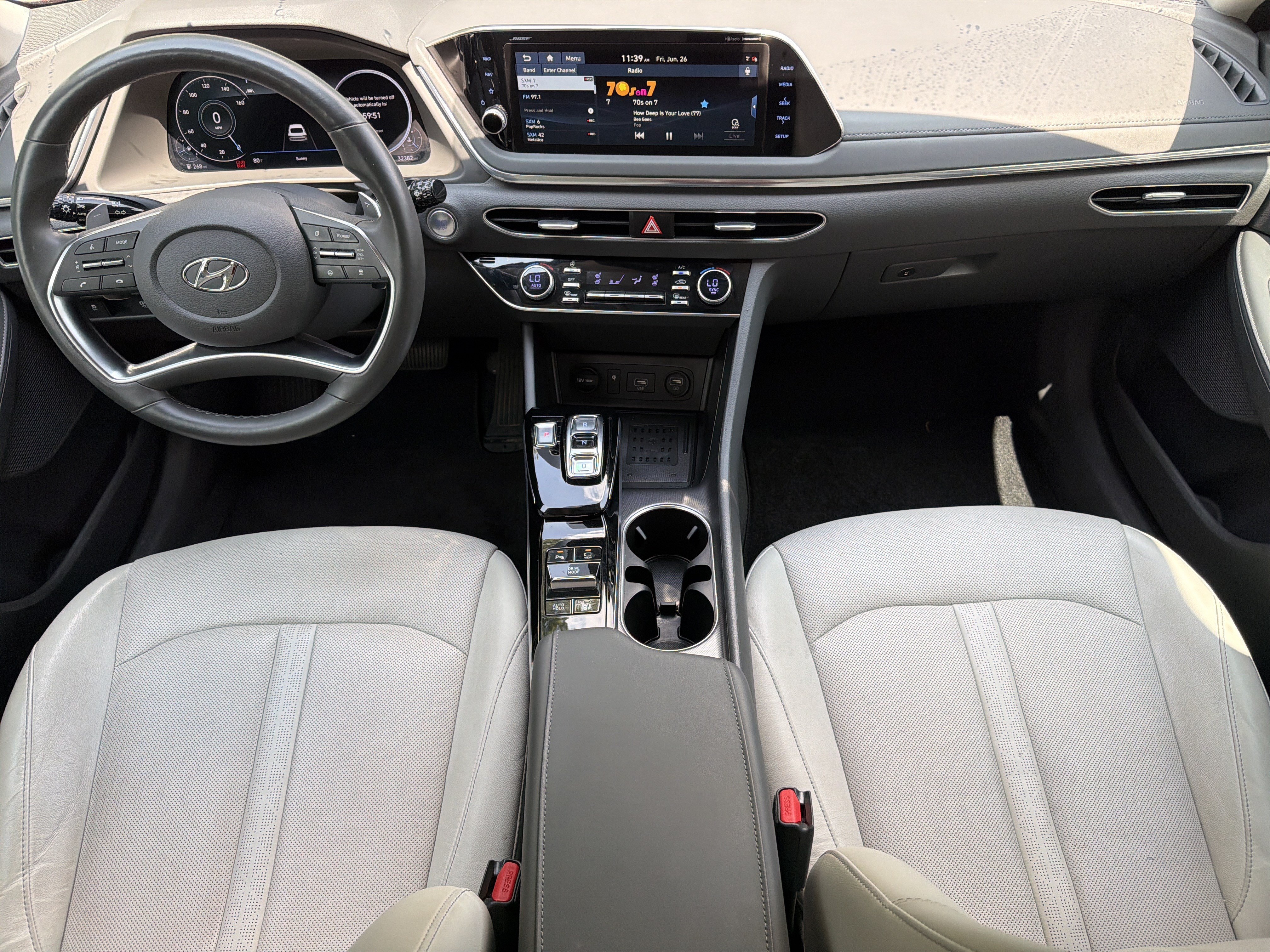Used 2021 Calypso Red Hyundai Limited image 3