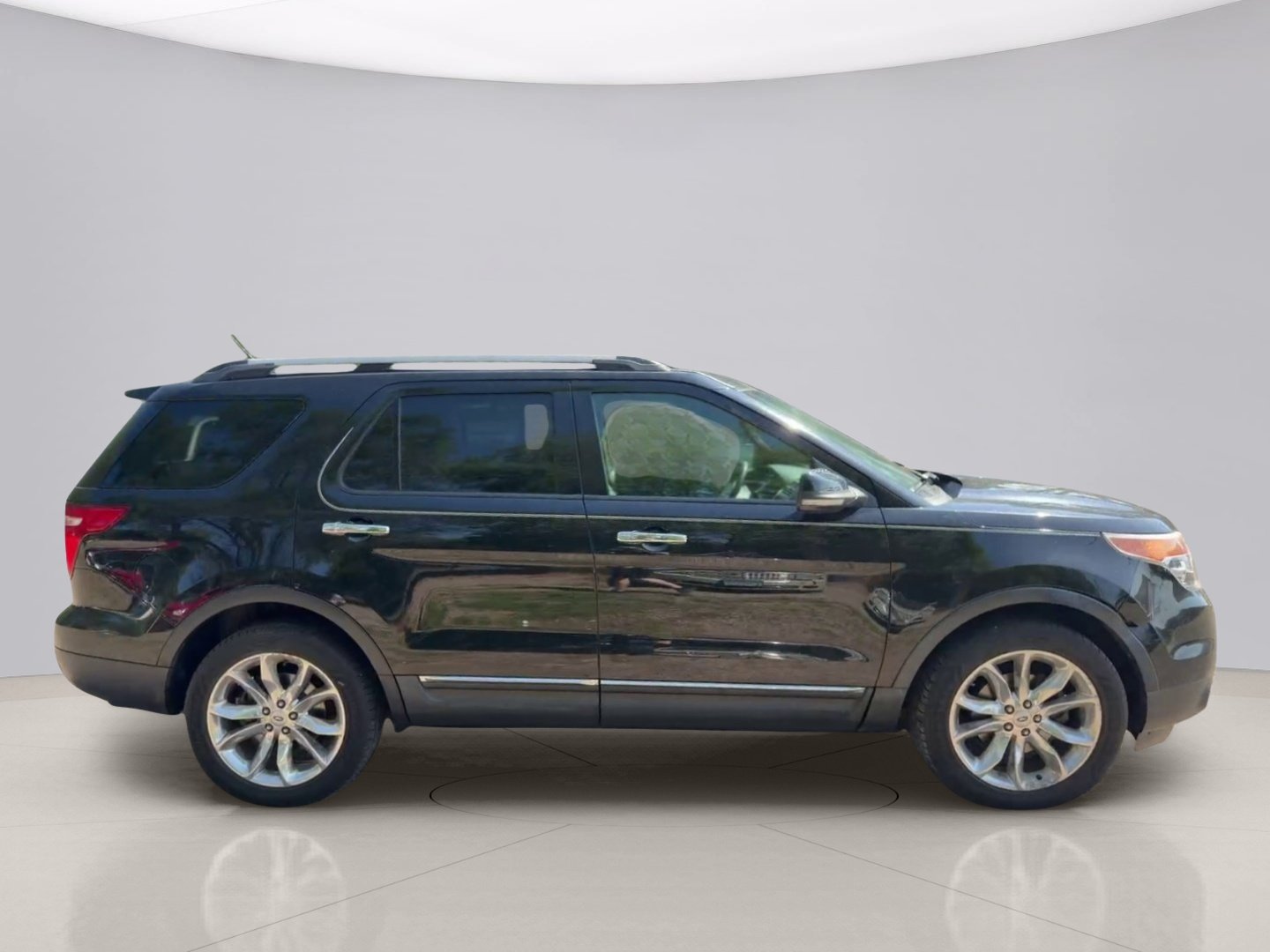 Used 2012 Gray Ford LIMITED image 6