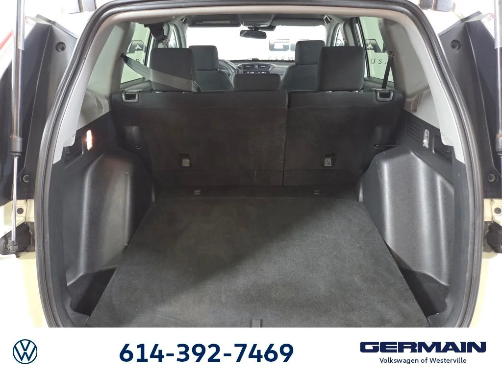 Used 2018 White Honda LX image 19