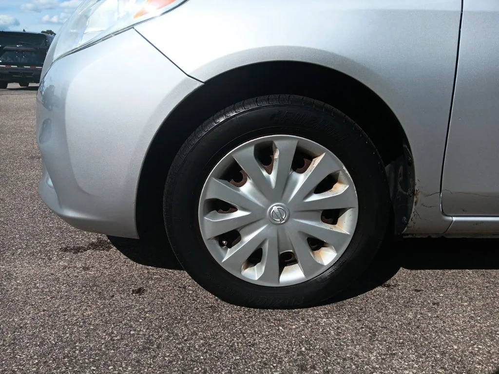 Used 2012 Brilliant Silver Metallic Nissan 1.6 SV image 12