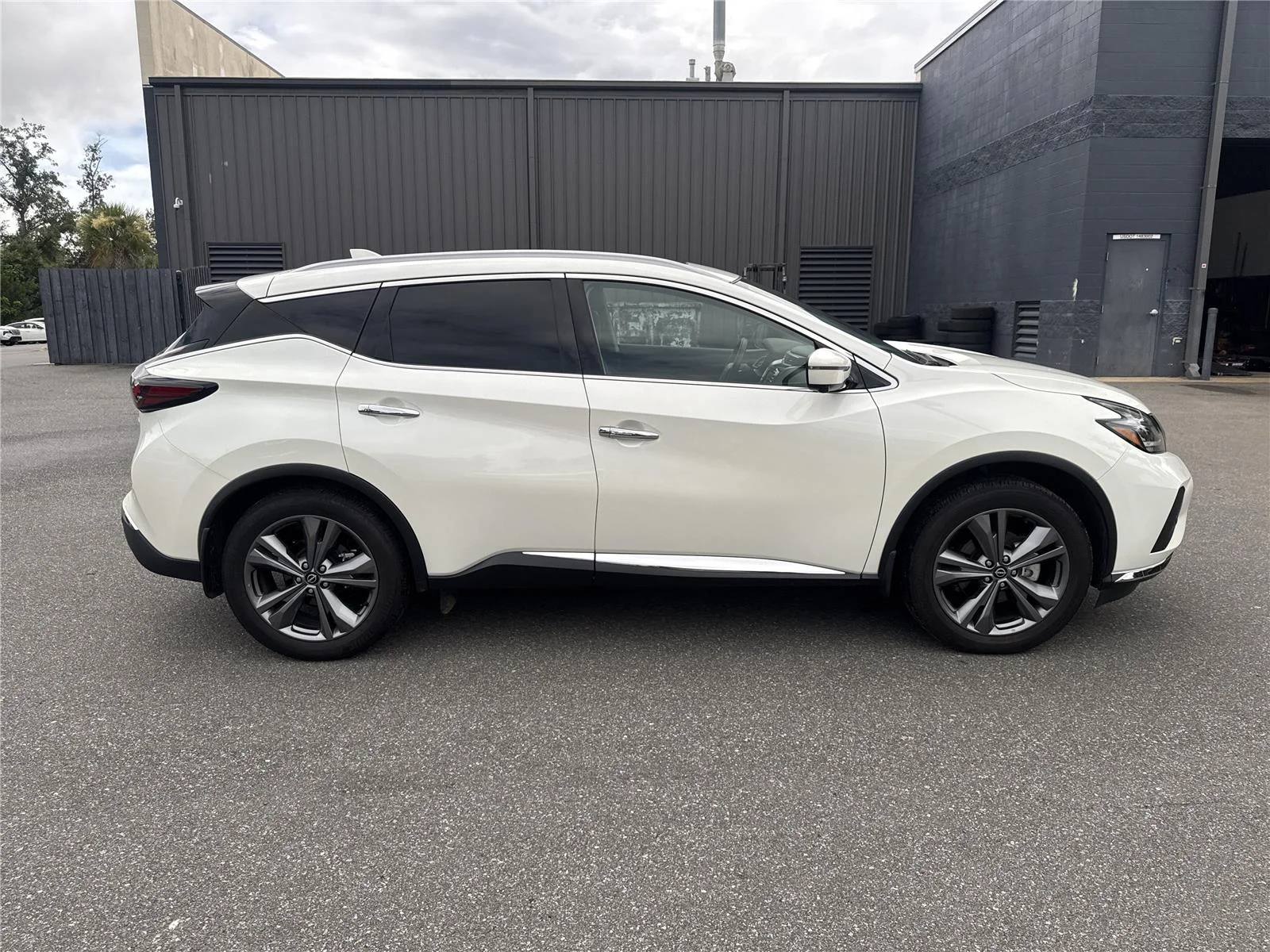 Used 2024 Pearl White Tricoat Nissan Platinum image 3