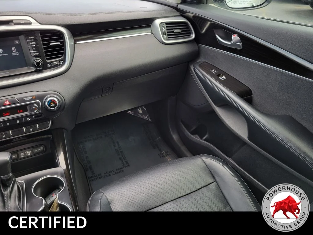Used 2019 White Kia EX image 22
