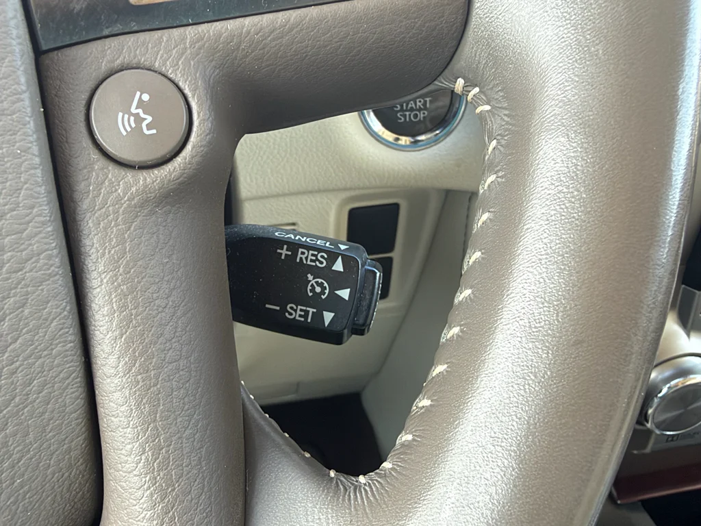 Used 2019 Starfire Pearl Lexus Premium image 24