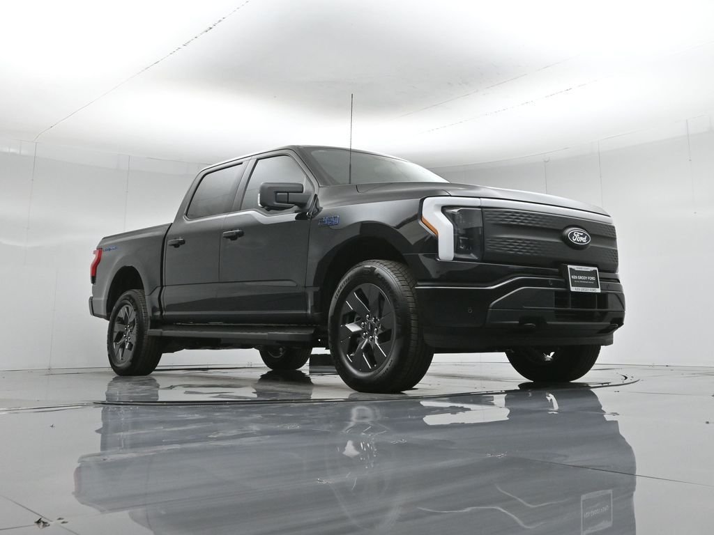 2025 Ford F-150 Lightning Flash - Photo 47