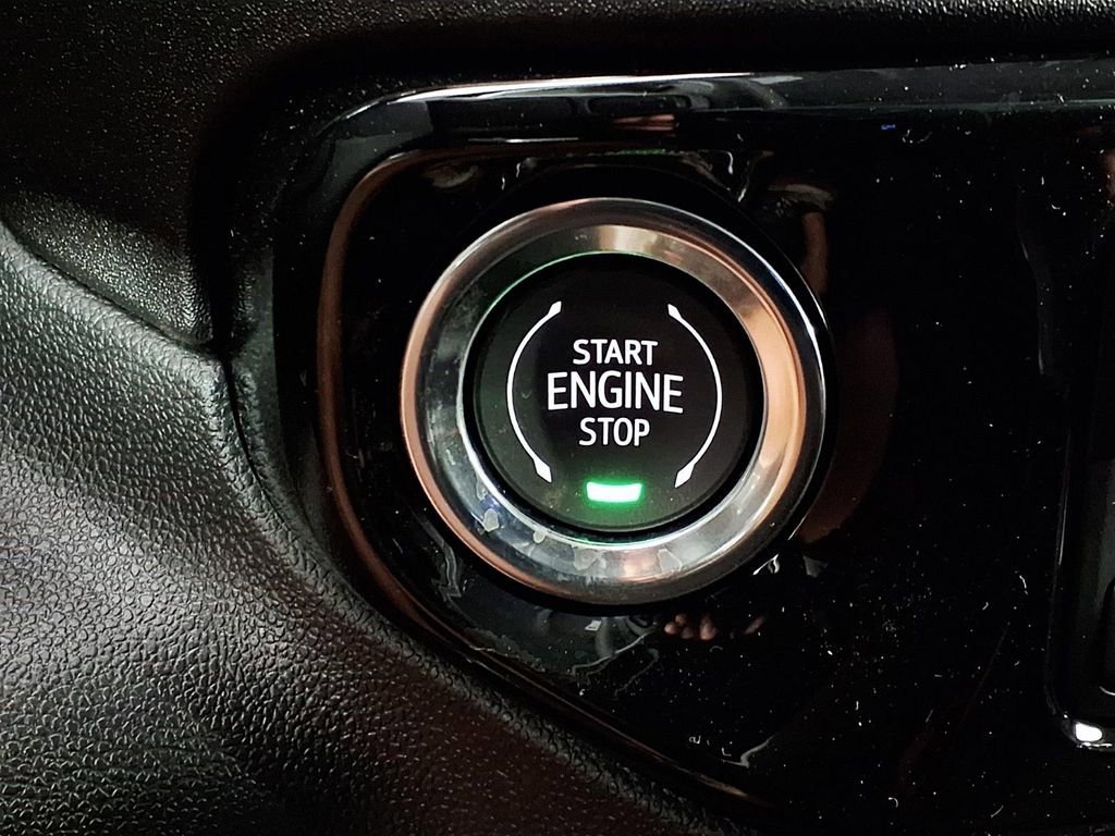 New 2026 Summit White GMC Elevation image 18