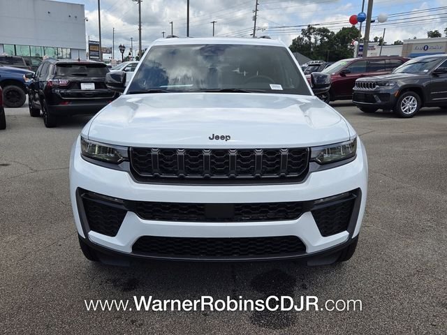 New 2026 Bright White Clear-Coat Exterior Paint Jeep Limited image 2