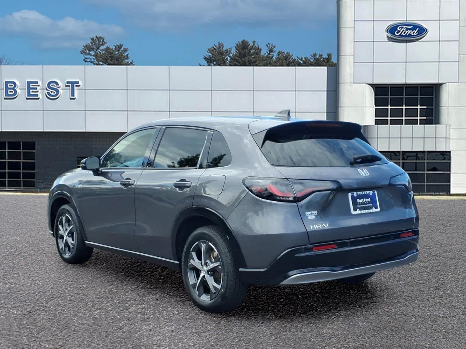 Used 2024 Modern Steel Metallic Honda EX-L image 4