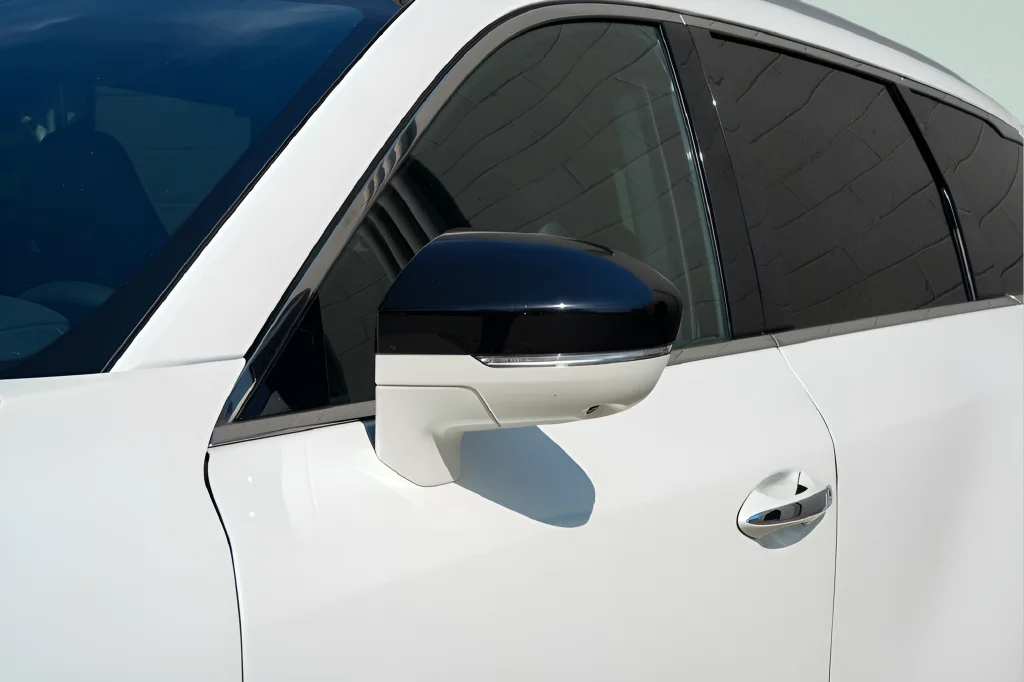 Used 2024 White INFINITI LUXE image 14