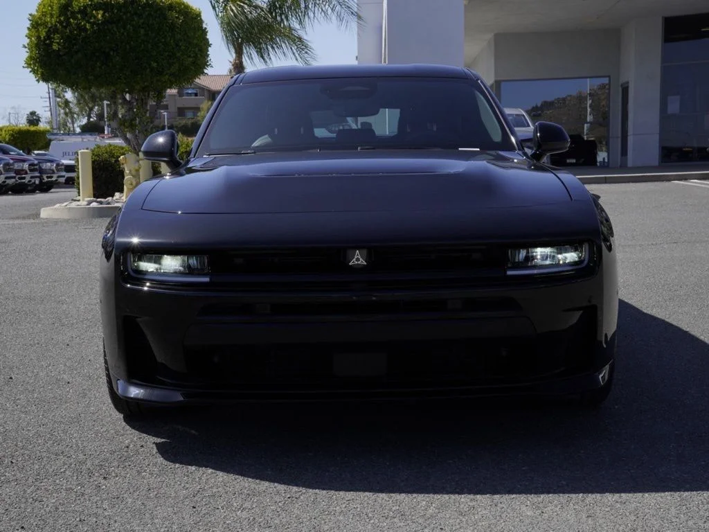 New 2026 Diamond Black Crystal Pearlcoat Dodge R/T Scat Pack image 8