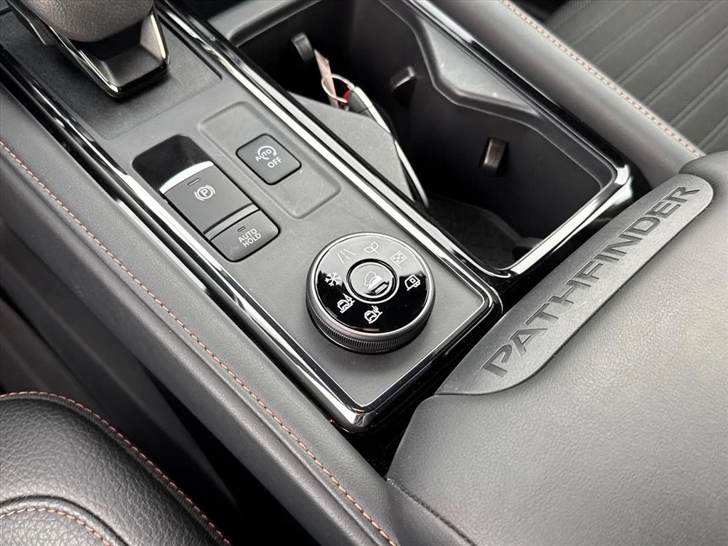 2025 Nissan Pathfinder Rock Creek - Photo 23