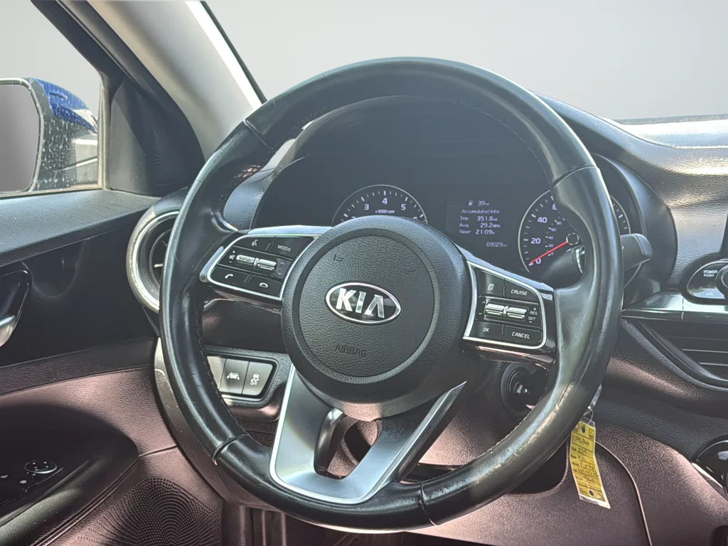 Used 2019 Blue Kia S image 43