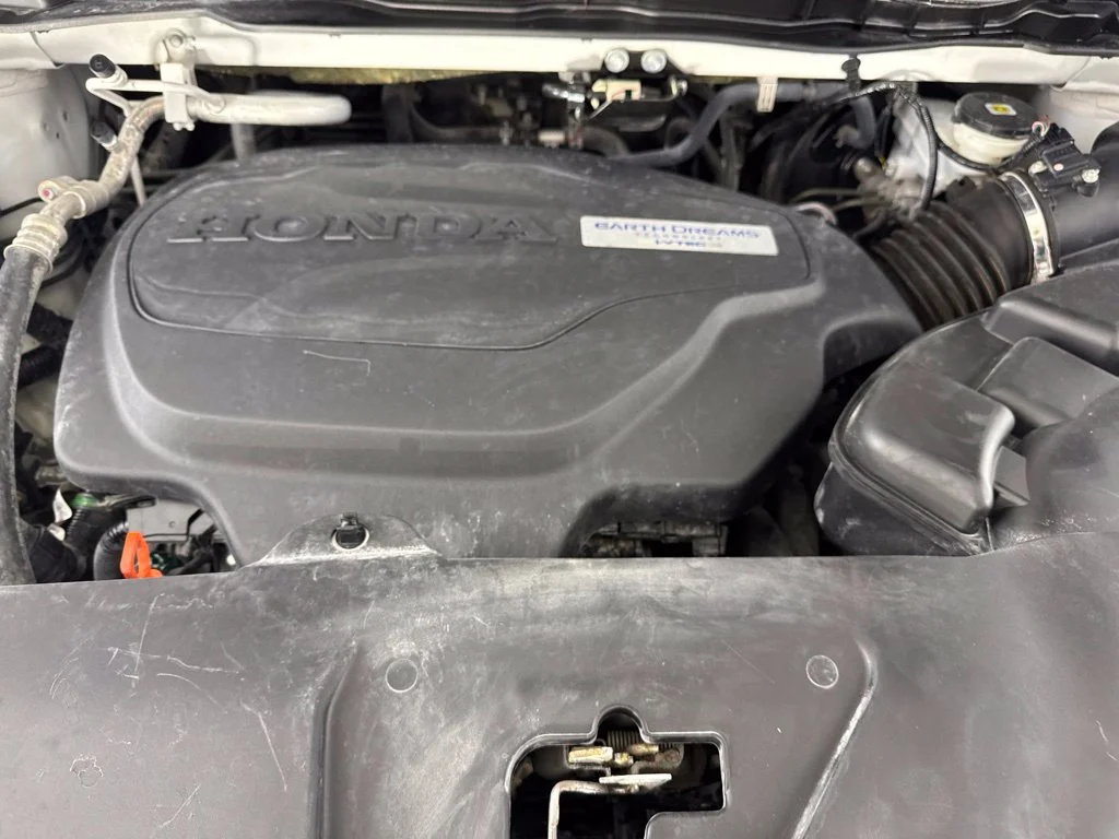 Used 2020 White Honda EX-L image 28