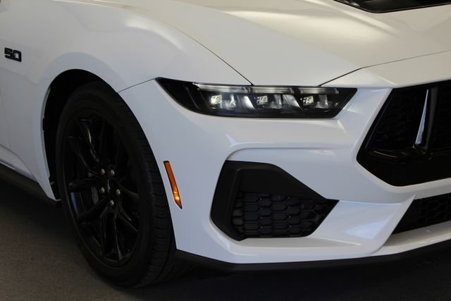 New 2026 White Ford GT image 3