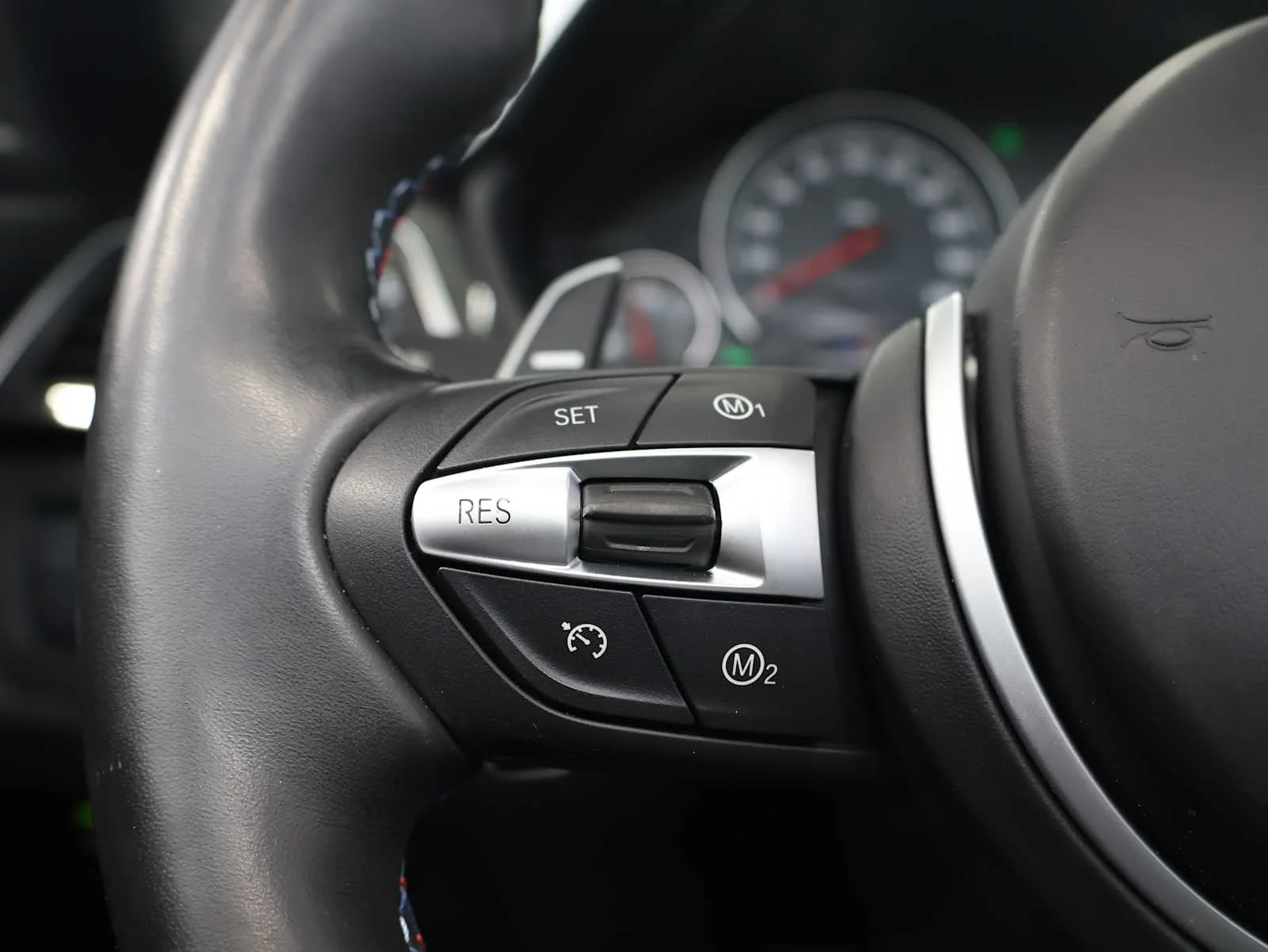 Used 2018 Black Sapphire Metallic BMW  image 21