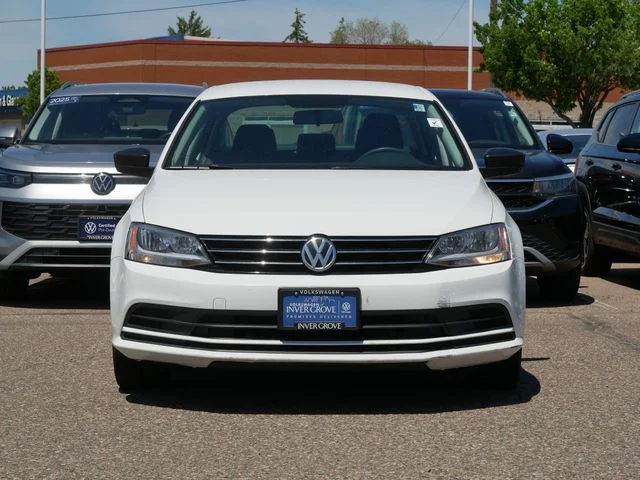 Used 2016 Volkswagen Jetta SE with VIN 3VWD67AJ2GM256242 for sale in Inver Grove Heights, Minnesota