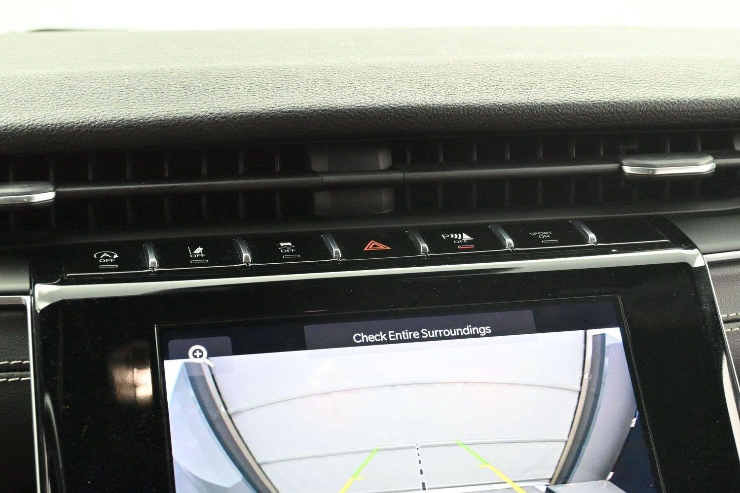 Used 2021 Silver Jeep Altitude image 21