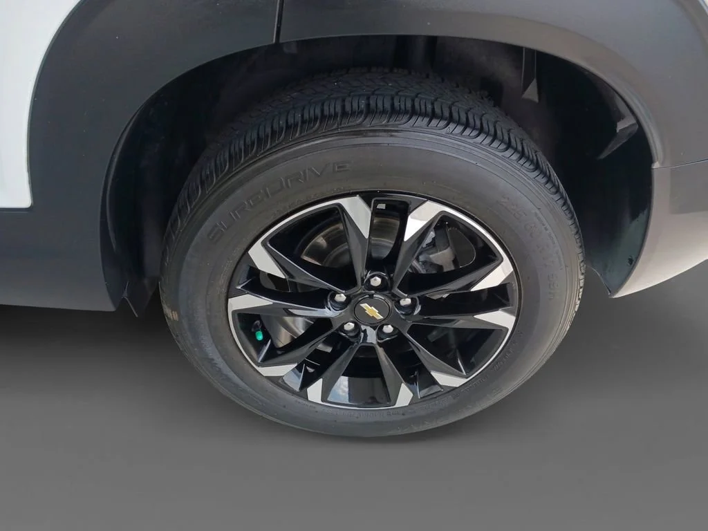 Used 2023 Summit White Chevrolet LT image 8