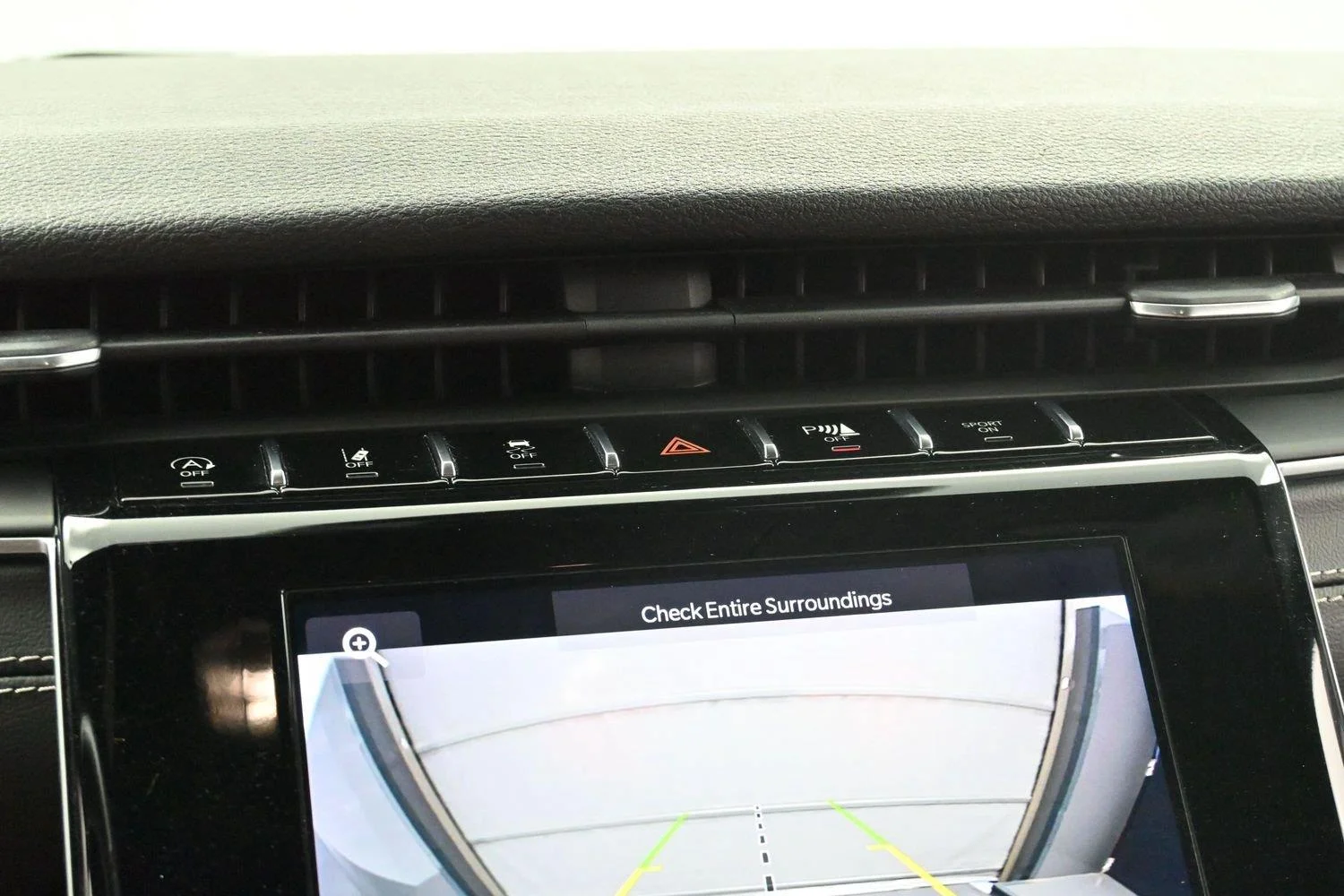 Used 2021 Silver Jeep Altitude image 21