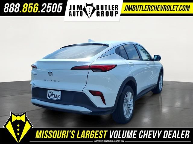 Used 2026 Summit White Buick Preferred image 22