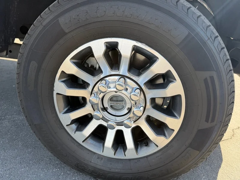 Used 2022 Star White Ford XL image 27