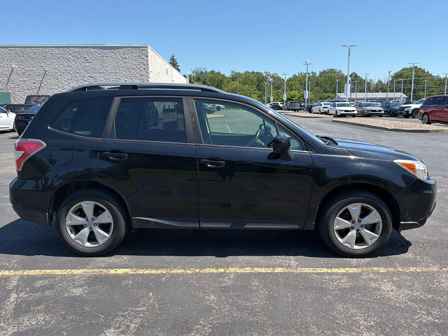 Used 2016 Crystal Black Silica Subaru 2.5i Premium image 5
