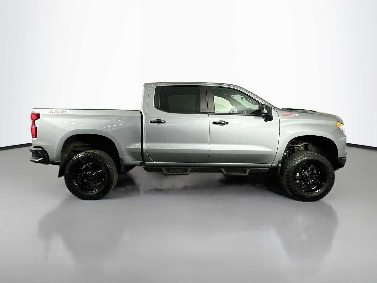 Used 2024 Sterling Gray Metallic Chevrolet LT Trail Boss image 8