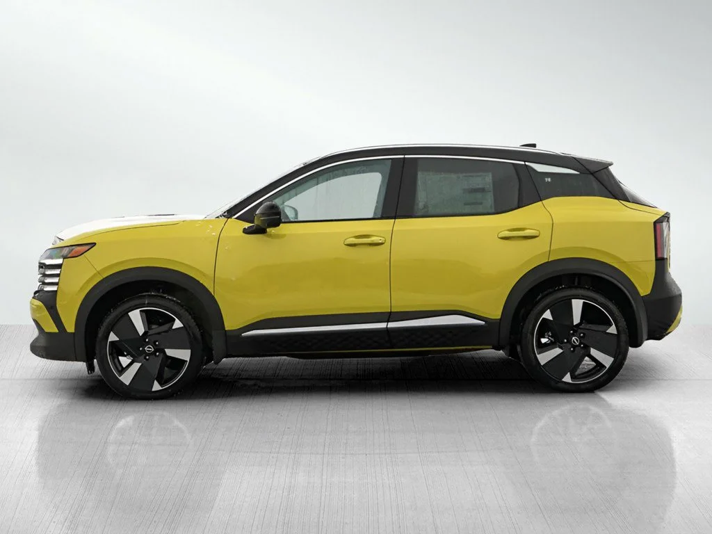 New 2026 Yuzu Yellow Metallic / Super Black Two-tone Nissan SR image 4