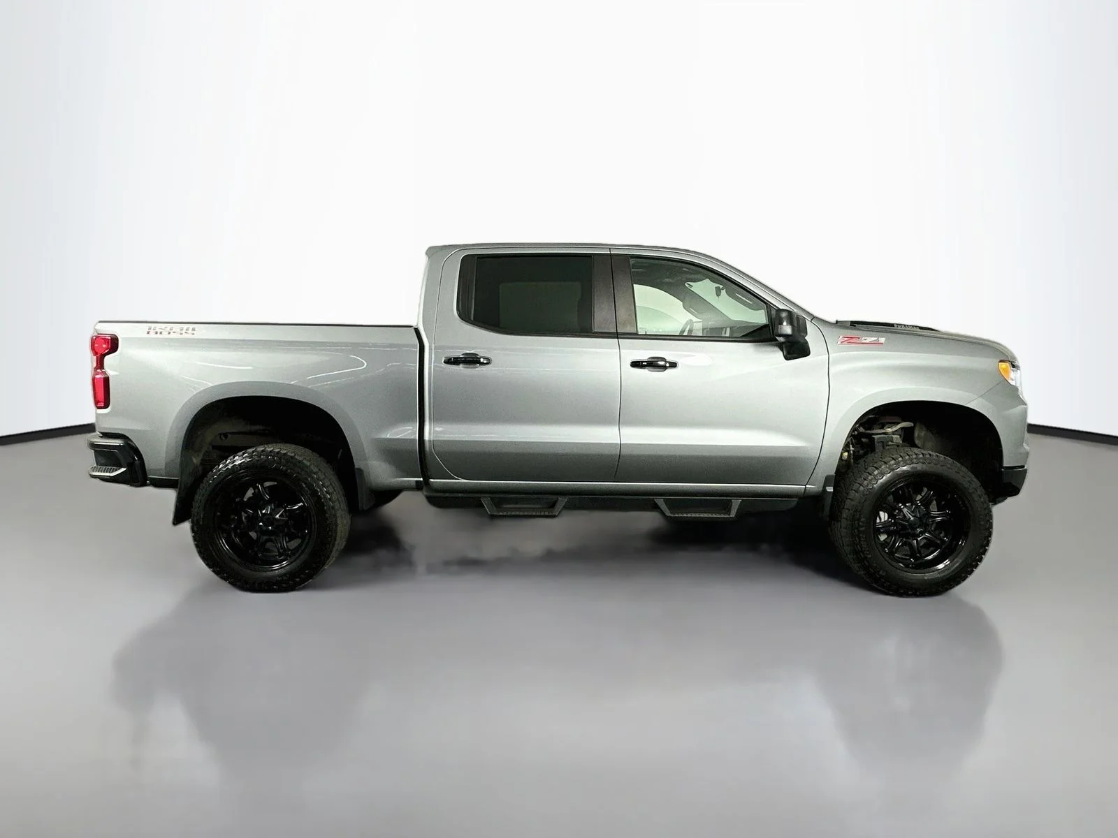 Used 2024 Sterling Gray Metallic Chevrolet LT Trail Boss image 8