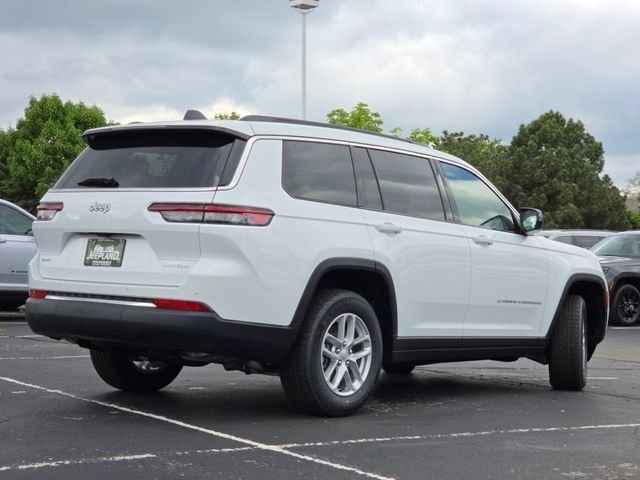 New 2026 Bright White Clear-Coat Exterior Paint Jeep Laredo image 27
