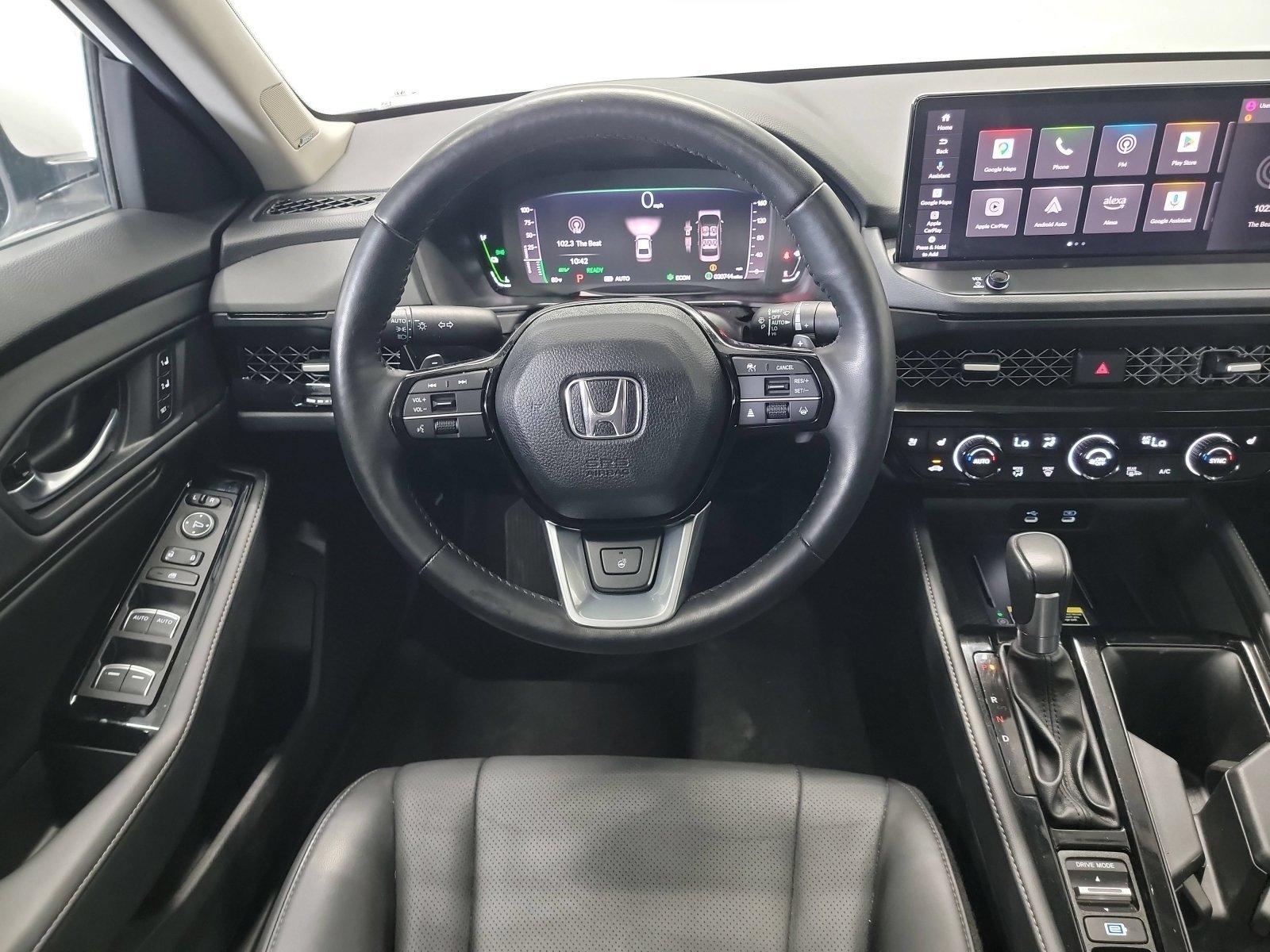 Certified Used 2025 Platinum White Pearl Honda Touring image 16