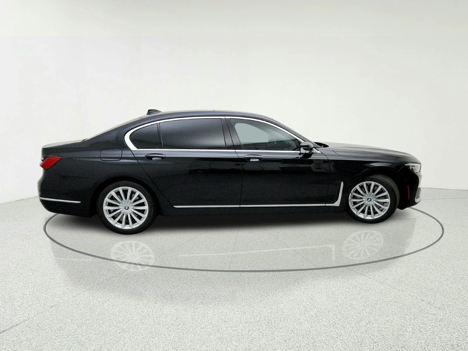 Used 2020 Black Sapphire Metallic BMW 740i xDrive image 7