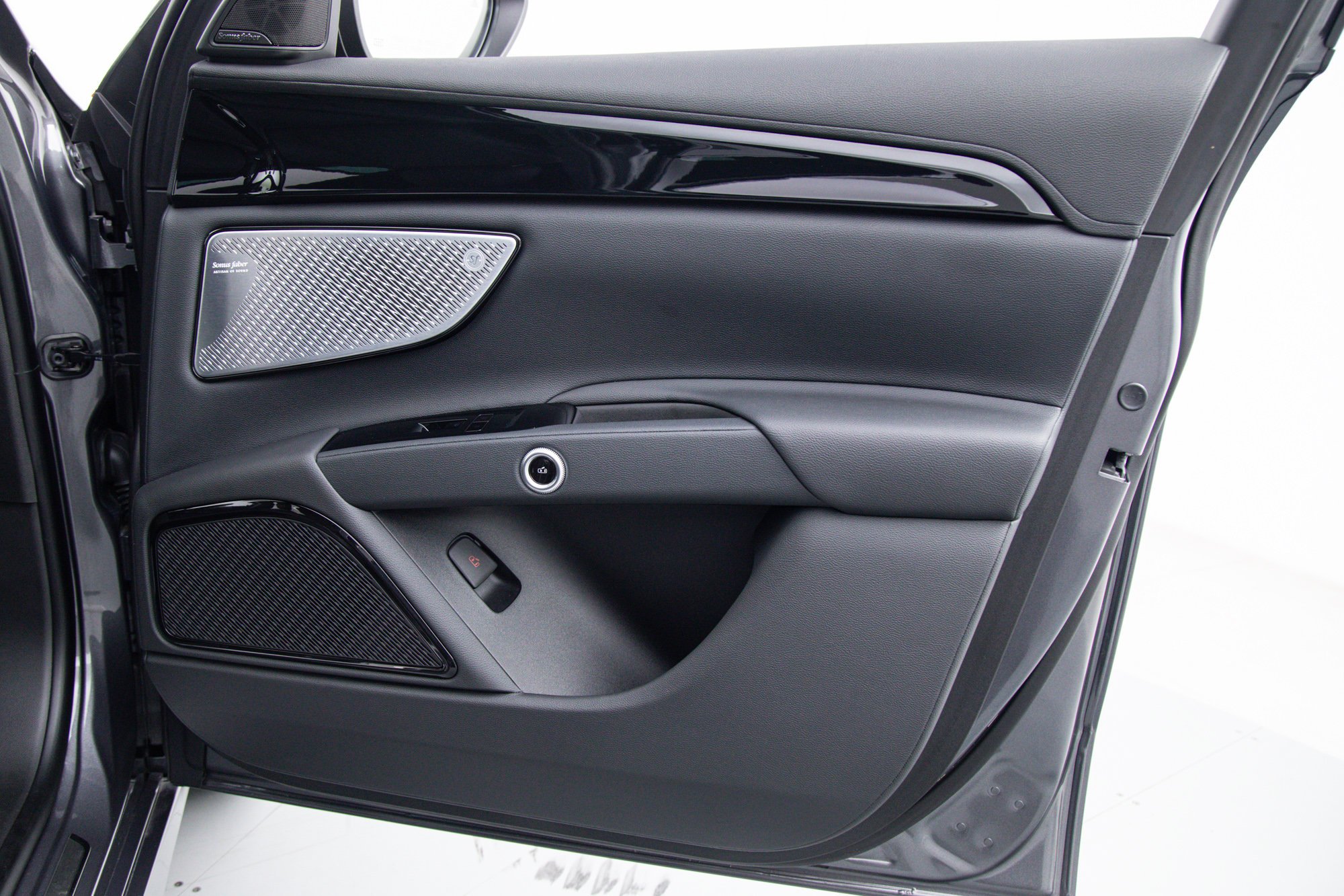 Used 2023 Gray Maserati Modena image 9