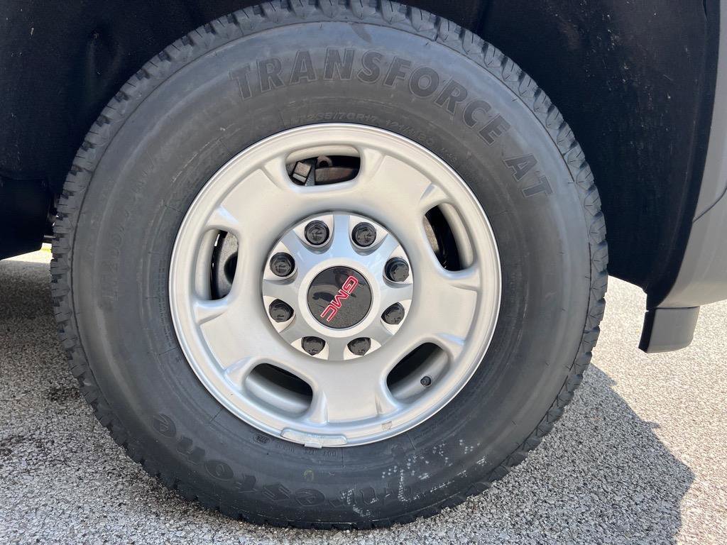 2025 GMC Sierra 2500HD Pro - Photo 24