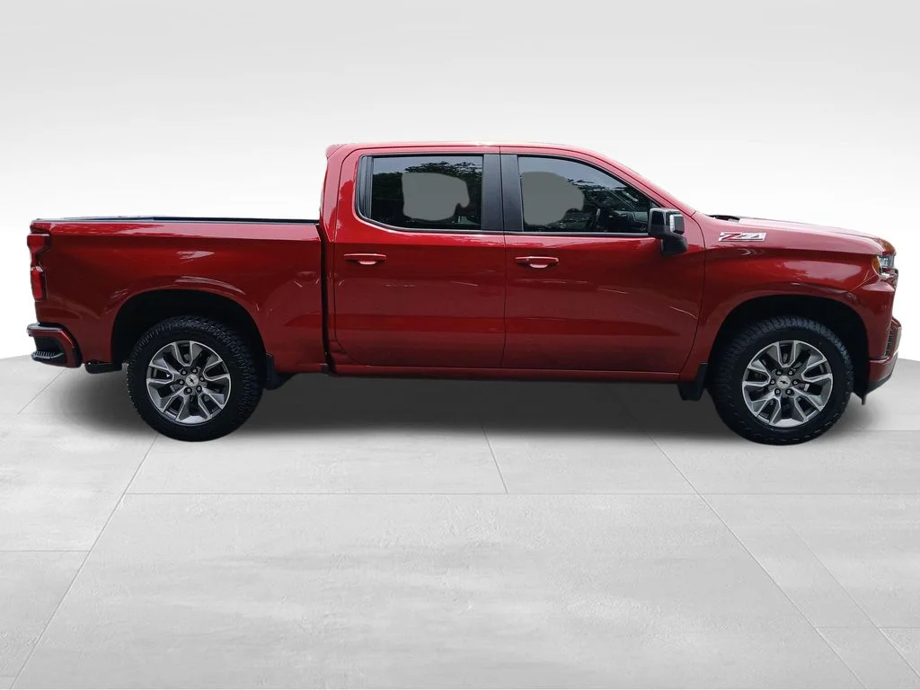 Used 2021 Red Chevrolet RST image 14