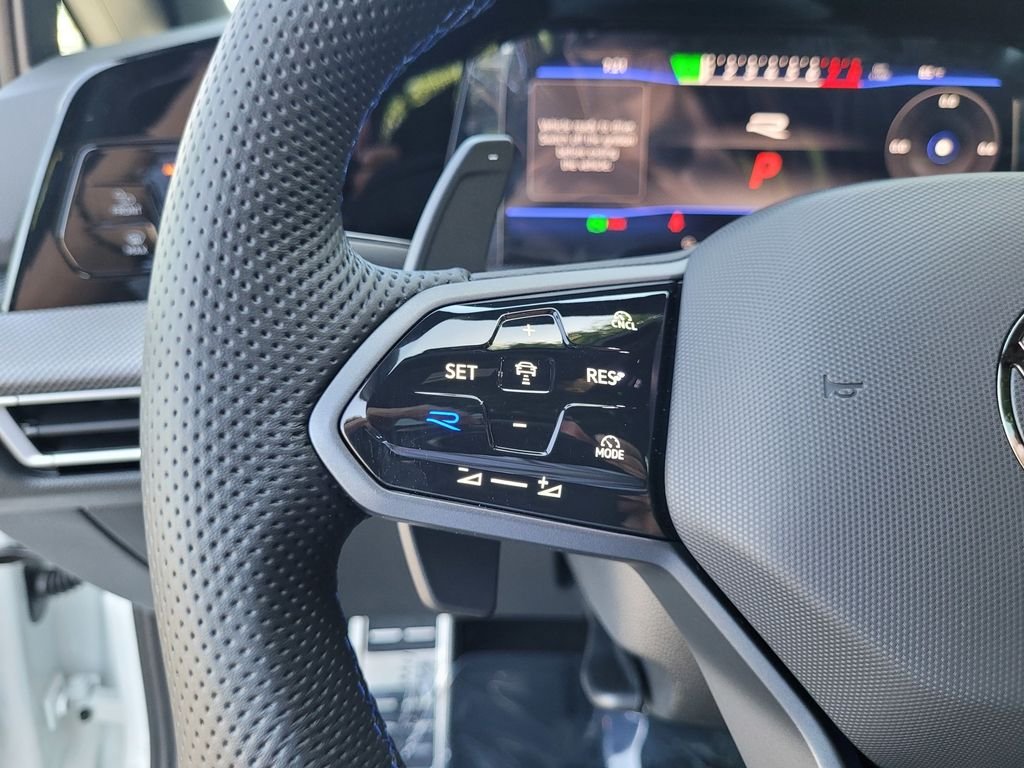New 2026 White/off-white Volkswagen 2.0T image 22