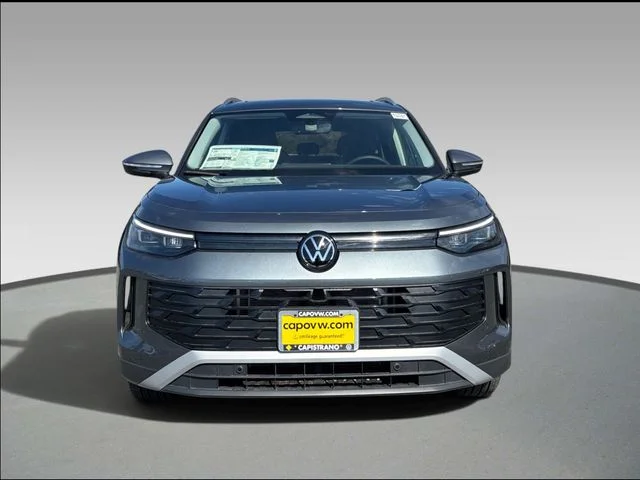 New 2026 Platinum Gray Metallic Volkswagen 2.0T SE image 2
