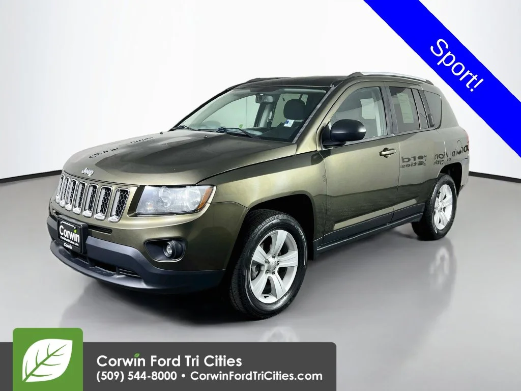 Used 2016 Green Jeep Sport image 4