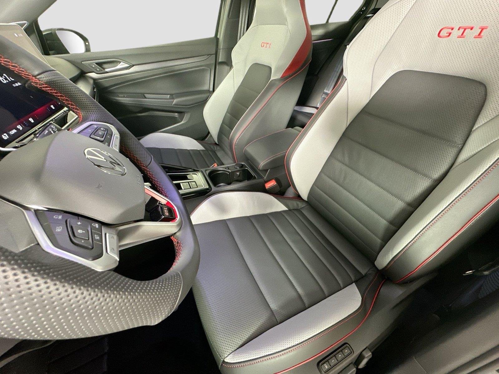 2026 Volkswagen Golf GTI SE - Photo 20