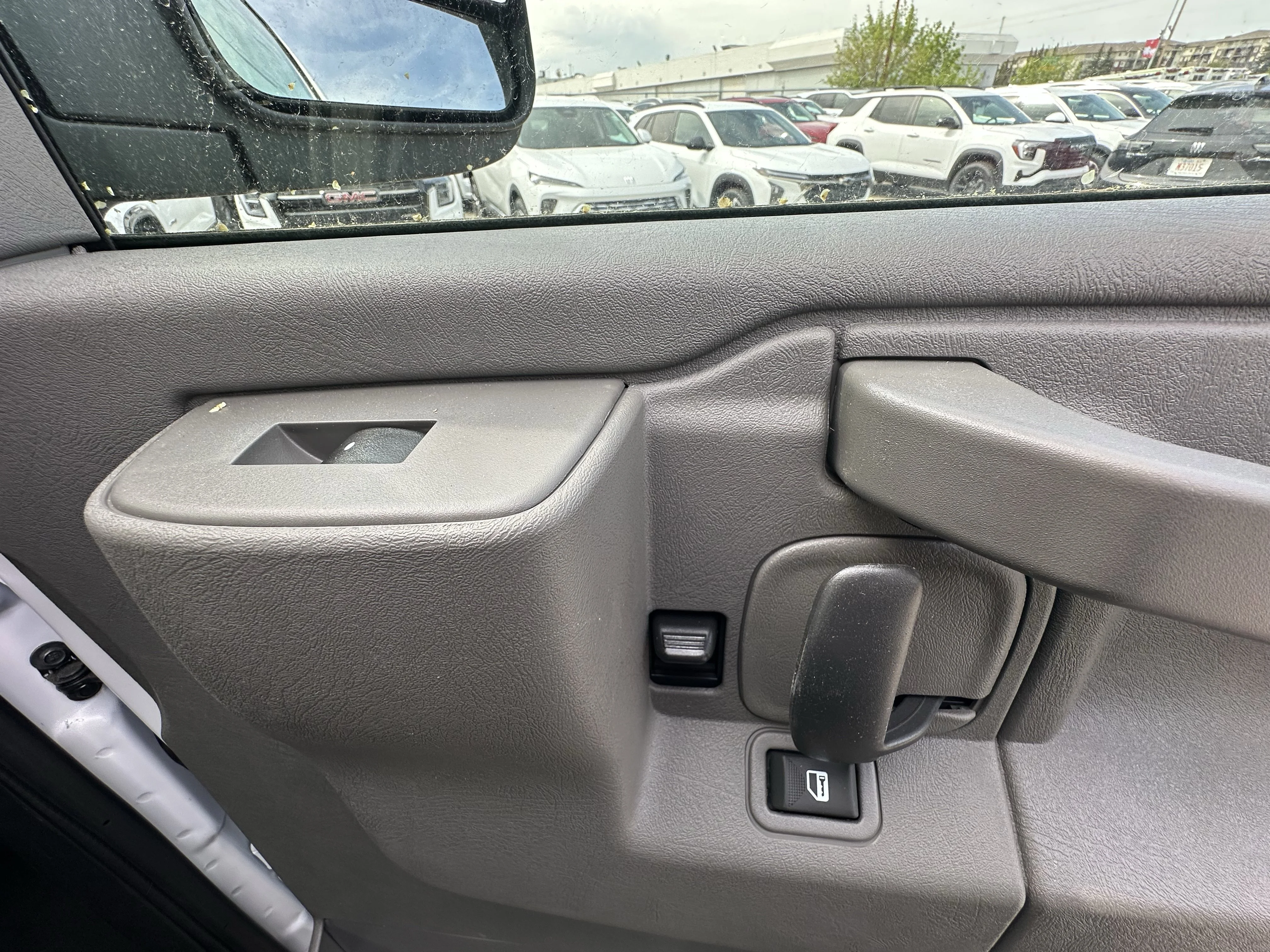 New 2026 Summit White Chevrolet RWD 3500 135 image 13