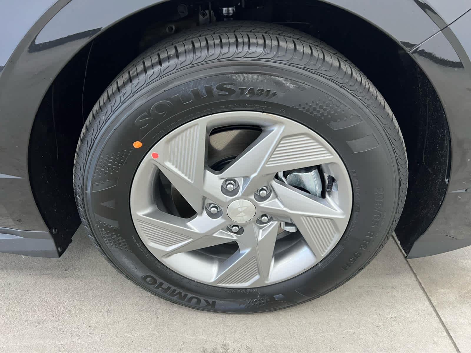 New 2026 Abyss Black Hyundai SE image 8