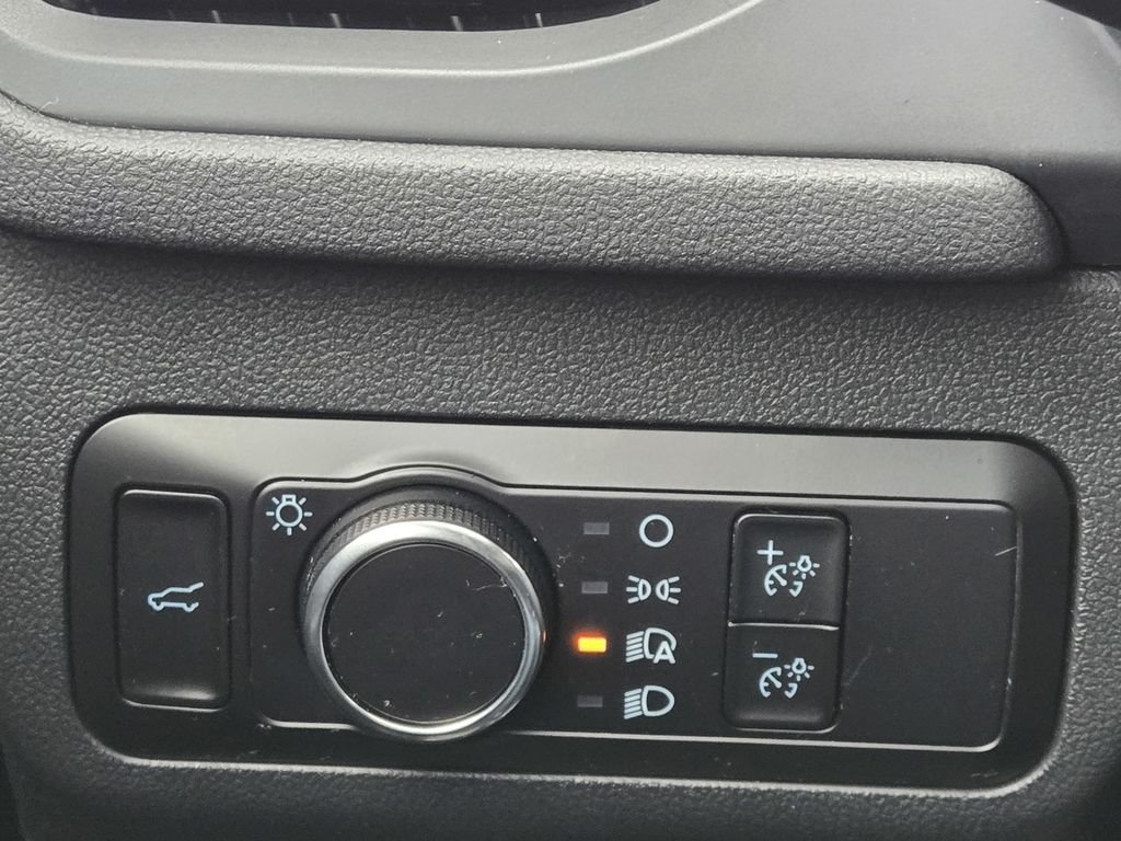 Used 2023 Agate Black Metallic Ford ST-Line image 24