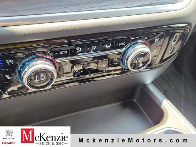 2026 GMC Sierra 1500 SLT - Photo 18