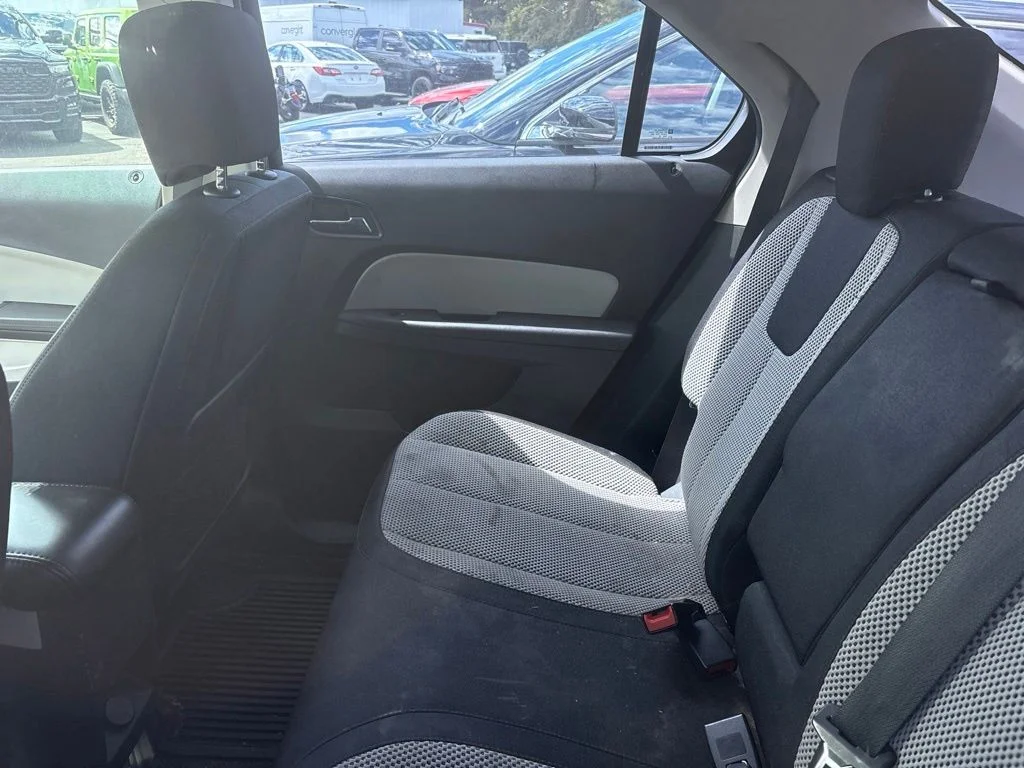 Used 2017 White Chevrolet LS image 19