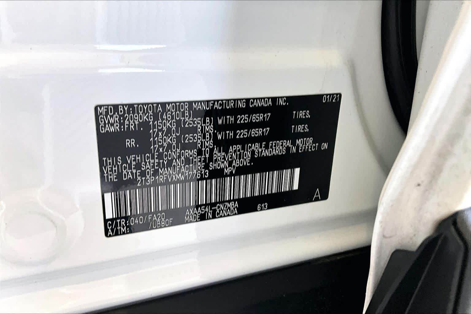 Used 2021 Super White Toyota XLE image 31